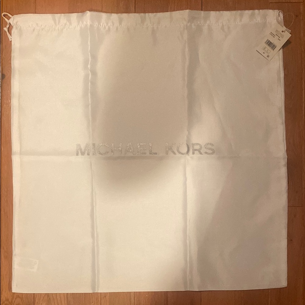 NWT Michael Kors Large white with silver Logo drawstring dust bag